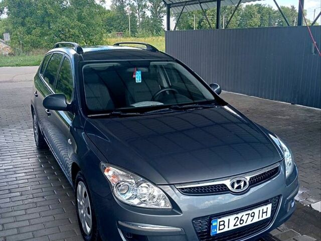 Серый Хендай i30, объемом двигателя 1.6 л и пробегом 204 тыс. км за 7000 $, фото 1 на Automoto.ua