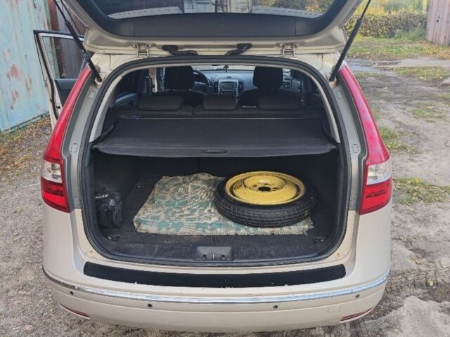 Хендай i30 2008 в Киеве на Automoto.ua Серый Хендай i30, объемом двигателя 1.6 л и пробегом 270 тыс. км за 5000 $, фото 5 на Automoto.ua