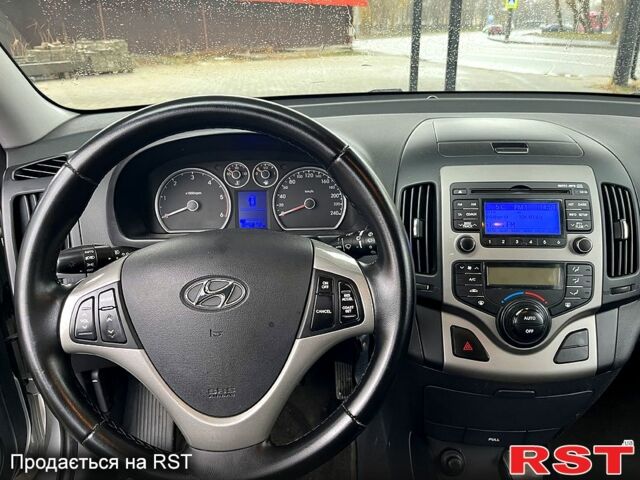 Хендай i30 2008 в Днепре (Днепропетровске) на Automoto.ua Серый Хендай i30, объемом двигателя 16 л и пробегом 325 тыс. км за 5800 $, фото 9 на Automoto.ua