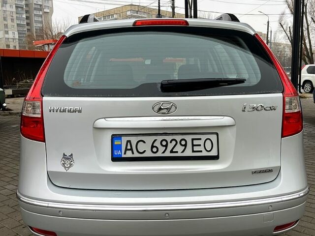 Хендай i30 2008 в Днепре (Днепропетровске) на Automoto.ua Серый Хендай i30, объемом двигателя 16 л и пробегом 325 тыс. км за 5800 $, фото 6 на Automoto.ua