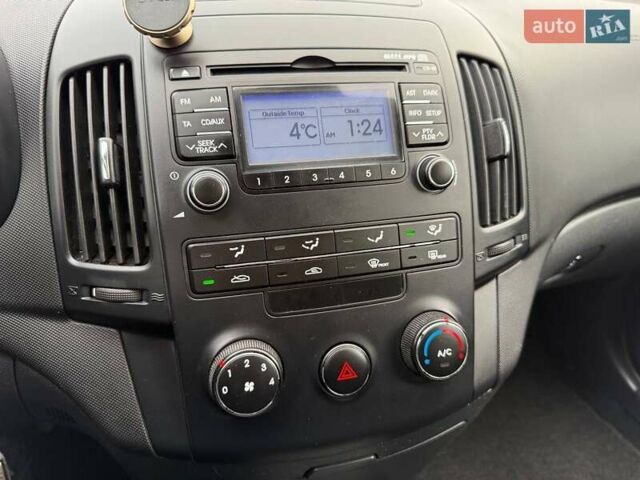 Сірий Хендай i30, об'ємом двигуна 1.6 л та пробігом 201 тис. км за 6800 $, фото 14 на Automoto.ua