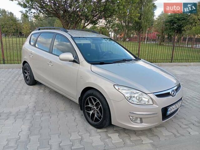 Сірий Хендай i30, об'ємом двигуна 1.6 л та пробігом 250 тис. км за 6700 $, фото 5 на Automoto.ua
