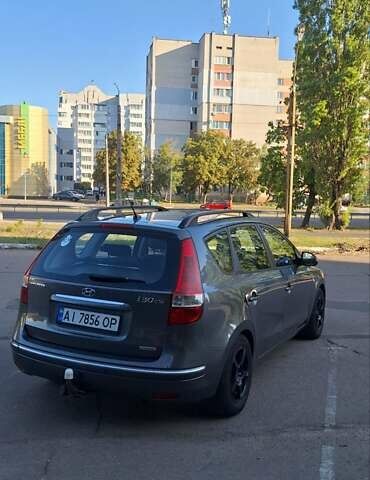 Серый Хендай i30, объемом двигателя 1.6 л и пробегом 265 тыс. км за 6500 $, фото 1 на Automoto.ua
