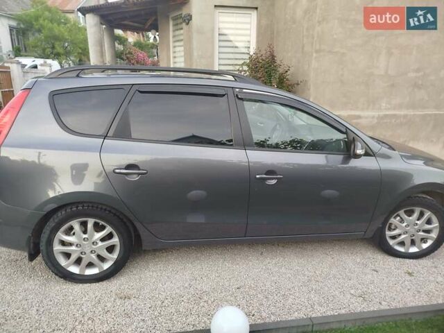 Серый Хендай i30, объемом двигателя 1.59 л и пробегом 140 тыс. км за 7200 $, фото 15 на Automoto.ua