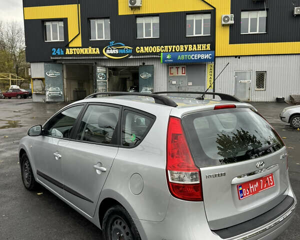 Серый Хендай i30, объемом двигателя 1.6 л и пробегом 189 тыс. км за 5999 $, фото 4 на Automoto.ua