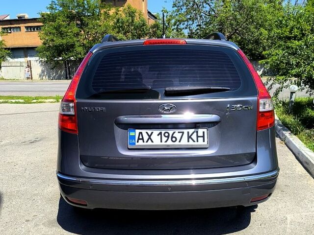 Сірий Хендай i30, об'ємом двигуна 1.6 л та пробігом 213 тис. км за 6500 $, фото 3 на Automoto.ua