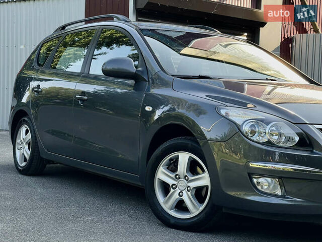 Серый Хендай i30, объемом двигателя 1.59 л и пробегом 229 тыс. км за 6900 $, фото 5 на Automoto.ua