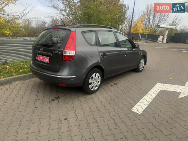 Хендай i30 2009 в Белой Церкве на Automoto.ua Серый Хендай i30, объемом двигателя 1.6 л и пробегом 212 тыс. км за 6800 $, фото 4 на Automoto.ua