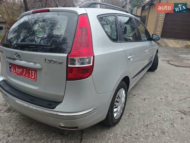 Серый Хендай i30, объемом двигателя 1.6 л и пробегом 190 тыс. км за 5697 $, фото 7 на Automoto.ua