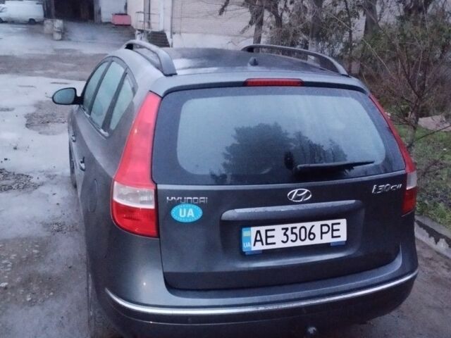 Сірий Хендай i30, об'ємом двигуна 1.6 л та пробігом 189 тис. км за 4500 $, фото 2 на Automoto.ua