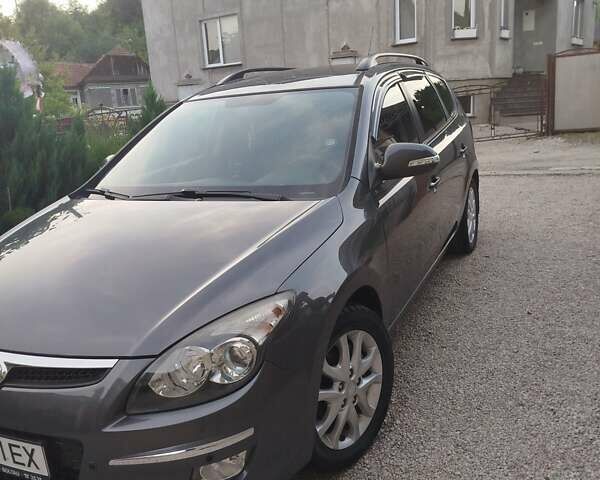 Серый Хендай i30, объемом двигателя 1.59 л и пробегом 140 тыс. км за 7200 $, фото 12 на Automoto.ua
