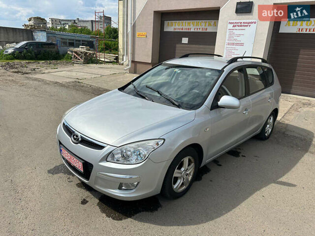 Серый Хендай i30, объемом двигателя 1.6 л и пробегом 191 тыс. км за 6200 $, фото 1 на Automoto.ua