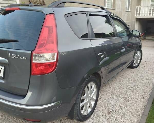 Серый Хендай i30, объемом двигателя 1.59 л и пробегом 140 тыс. км за 7200 $, фото 16 на Automoto.ua