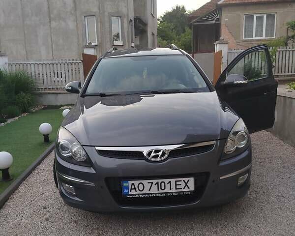 Серый Хендай i30, объемом двигателя 1.59 л и пробегом 140 тыс. км за 7200 $, фото 13 на Automoto.ua