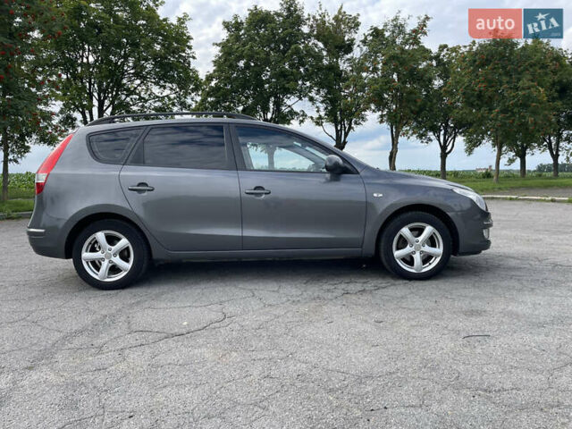 Серый Хендай i30, объемом двигателя 1.6 л и пробегом 255 тыс. км за 5800 $, фото 4 на Automoto.ua