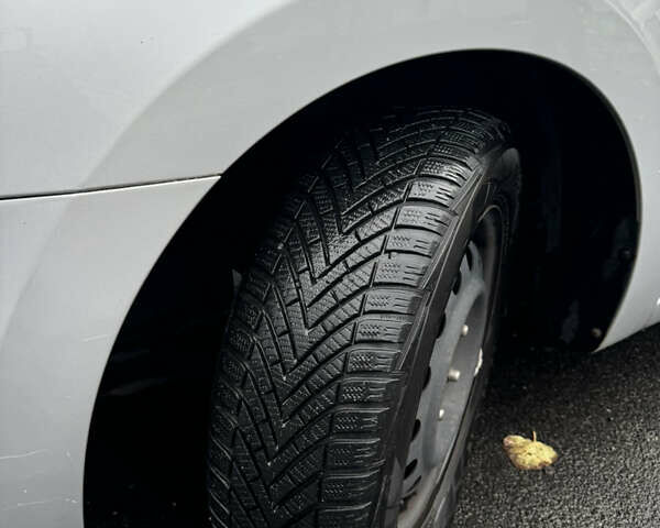 Серый Хендай i30, объемом двигателя 1.6 л и пробегом 189 тыс. км за 5999 $, фото 9 на Automoto.ua