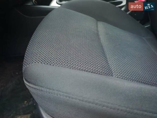 Серый Хендай i30, объемом двигателя 1.6 л и пробегом 190 тыс. км за 5697 $, фото 28 на Automoto.ua