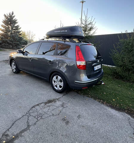 Серый Хендай i30, объемом двигателя 1.4 л и пробегом 221 тыс. км за 7200 $, фото 1 на Automoto.ua