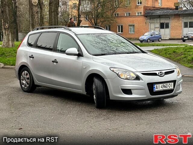 Сірий Хендай i30, об'ємом двигуна 1.6 л та пробігом 208 тис. км за 6500 $, фото 5 на Automoto.ua