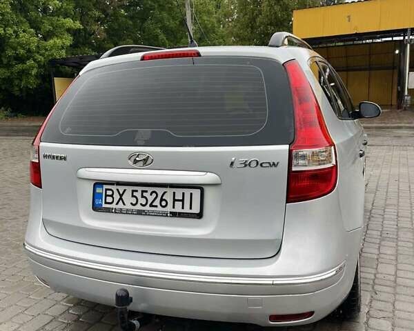 Серый Хендай i30, объемом двигателя 1.4 л и пробегом 215 тыс. км за 4950 $, фото 6 на Automoto.ua