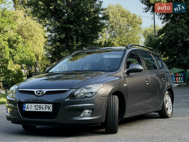 Серый Хендай i30, объемом двигателя 1.59 л и пробегом 229 тыс. км за 6900 $, фото 2 на Automoto.ua