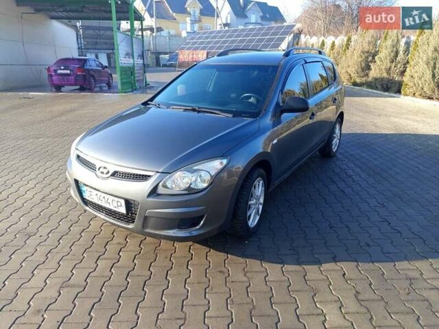 Серый Хендай i30, объемом двигателя 1.4 л и пробегом 220 тыс. км за 4400 $, фото 2 на Automoto.ua