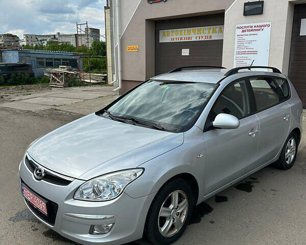 Серый Хендай i30, объемом двигателя 1.6 л и пробегом 191 тыс. км за 6200 $, фото 15 на Automoto.ua