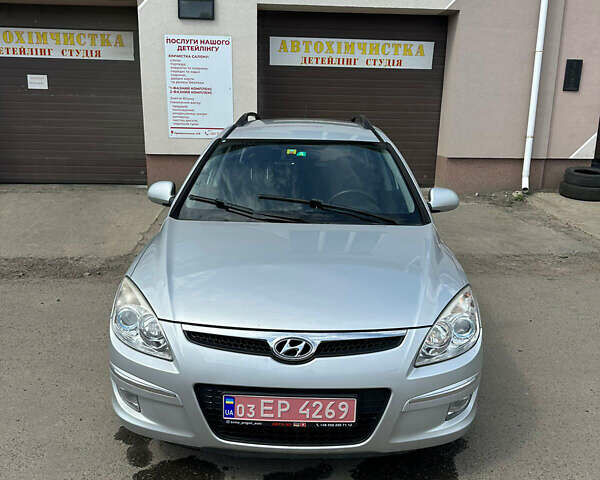 Серый Хендай i30, объемом двигателя 1.6 л и пробегом 191 тыс. км за 6200 $, фото 2 на Automoto.ua