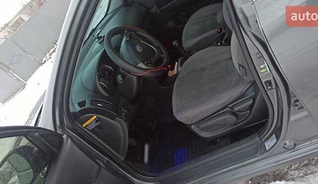 Серый Хендай i30, объемом двигателя 1.58 л и пробегом 230 тыс. км за 5700 $, фото 14 на Automoto.ua