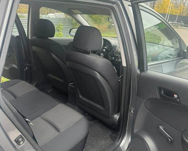 Хендай i30 2009 в Белой Церкве на Automoto.ua Серый Хендай i30, объемом двигателя 1.6 л и пробегом 212 тыс. км за 6800 $, фото 9 на Automoto.ua