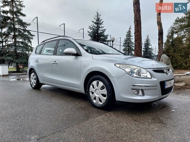 Серый Хендай i30, объемом двигателя 1.59 л и пробегом 250 тыс. км за 5400 $, фото 3 на Automoto.ua