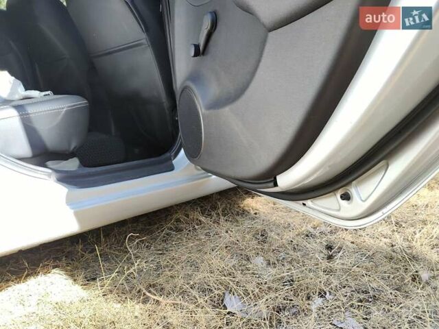 Серый Хендай i30, объемом двигателя 1.4 л и пробегом 158 тыс. км за 6333 $, фото 6 на Automoto.ua