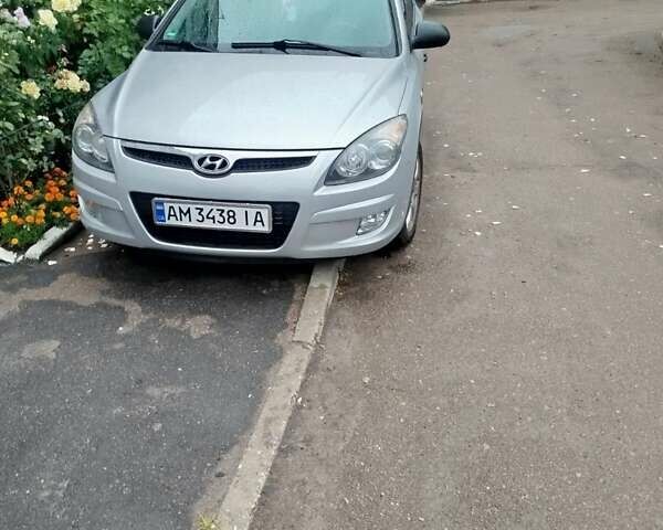 Хендай i30 2009 в Бердичеве на Automoto.ua Серый Хендай i30, объемом двигателя 1.6 л и пробегом 318 тыс. км за 5800 $, фото 8 на Automoto.ua