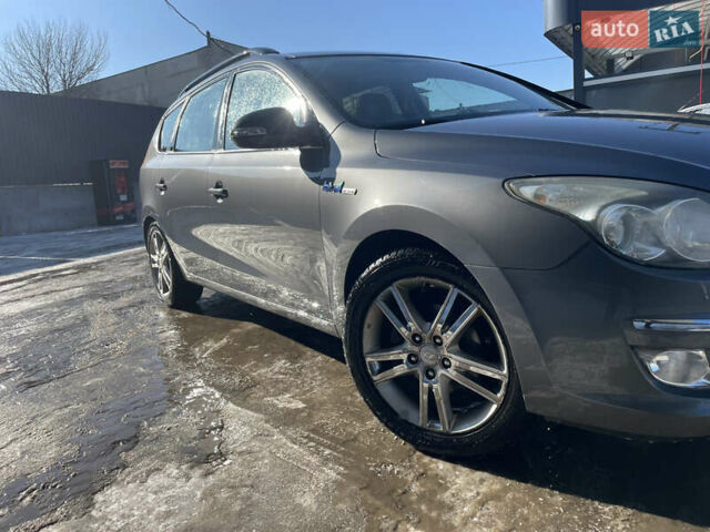 Серый Хендай i30, объемом двигателя 1.6 л и пробегом 245 тыс. км за 6100 $, фото 50 на Automoto.ua