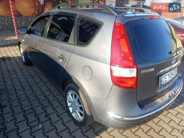 Серый Хендай i30, объемом двигателя 1.4 л и пробегом 220 тыс. км за 4400 $, фото 9 на Automoto.ua