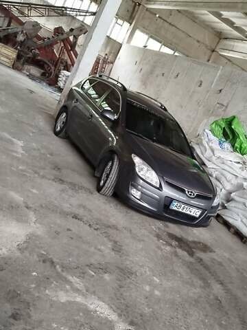 Серый Хендай i30, объемом двигателя 1.58 л и пробегом 230 тыс. км за 5700 $, фото 4 на Automoto.ua