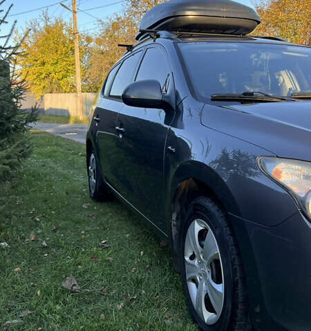 Серый Хендай i30, объемом двигателя 1.4 л и пробегом 221 тыс. км за 7200 $, фото 13 на Automoto.ua