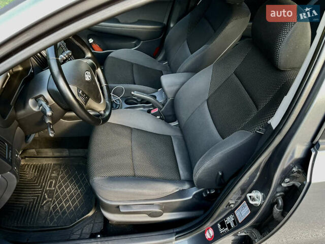 Серый Хендай i30, объемом двигателя 1.59 л и пробегом 229 тыс. км за 6900 $, фото 17 на Automoto.ua