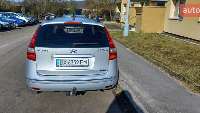 Серый Хендай i30, объемом двигателя 1.58 л и пробегом 227 тыс. км за 6300 $, фото 2 на Automoto.ua