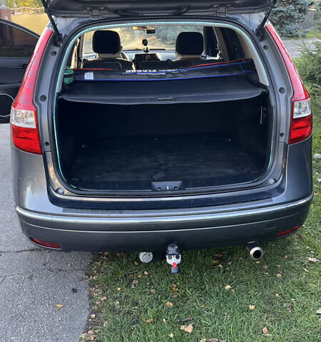 Серый Хендай i30, объемом двигателя 1.4 л и пробегом 221 тыс. км за 7200 $, фото 7 на Automoto.ua