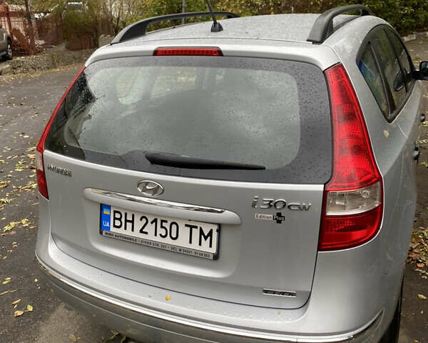Серый Хендай i30, объемом двигателя 1.58 л и пробегом 189 тыс. км за 5600 $, фото 2 на Automoto.ua