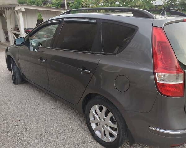 Серый Хендай i30, объемом двигателя 1.59 л и пробегом 140 тыс. км за 7200 $, фото 11 на Automoto.ua