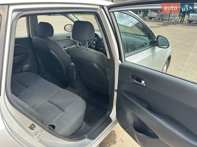 Серый Хендай i30, объемом двигателя 1.6 л и пробегом 191 тыс. км за 6200 $, фото 20 на Automoto.ua