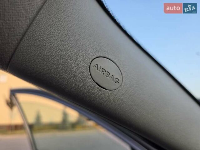 Сірий Хендай i30, об'ємом двигуна 1.4 л та пробігом 193 тис. км за 6200 $, фото 72 на Automoto.ua