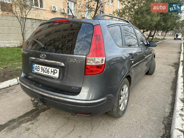 Серый Хендай i30, объемом двигателя 1.6 л и пробегом 220 тыс. км за 5500 $, фото 6 на Automoto.ua