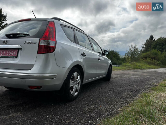 Серый Хендай i30, объемом двигателя 1.4 л и пробегом 260 тыс. км за 5500 $, фото 11 на Automoto.ua