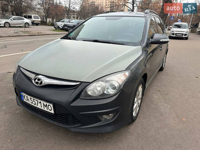 Сірий Хендай i30, об'ємом двигуна 1.58 л та пробігом 230 тис. км за 3450 $, фото 8 на Automoto.ua