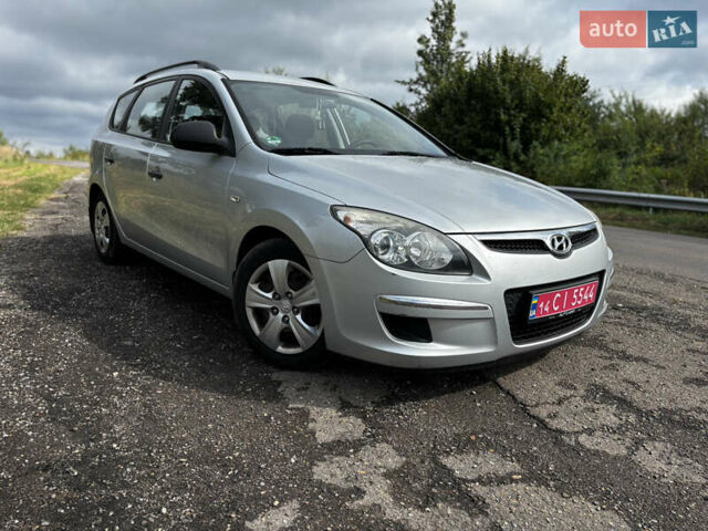Серый Хендай i30, объемом двигателя 1.4 л и пробегом 260 тыс. км за 5650 $, фото 13 на Automoto.ua