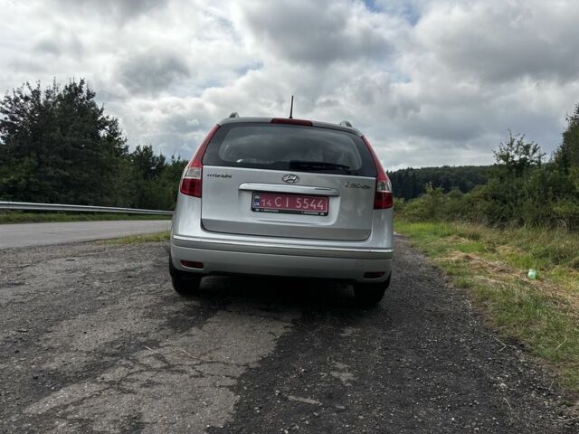 Серый Хендай i30, объемом двигателя 1.4 л и пробегом 260 тыс. км за 5550 $, фото 4 на Automoto.ua