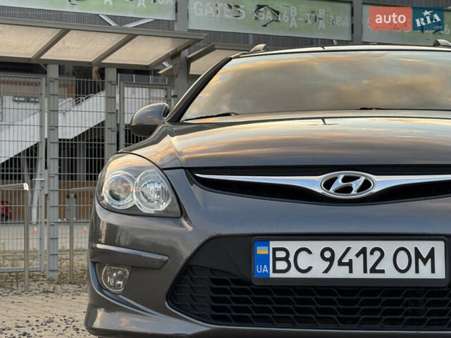 Серый Хендай i30, объемом двигателя 1.58 л и пробегом 260 тыс. км за 6600 $, фото 3 на Automoto.ua